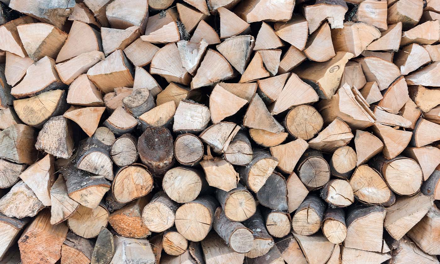 uklozone-drewno-na-opal Jak przygotować węgiel i drewno